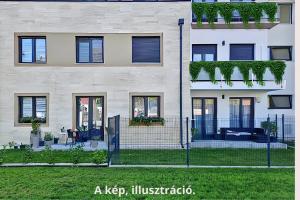 Kertkapcsolatos, újépítésű, 2 szoba + nappalis lakások foglalhatók, Szombathelyen