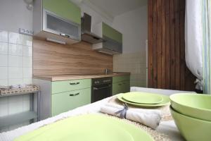 1. emeleti, 2 szobás lakás eladó, Szombathely, Oladon