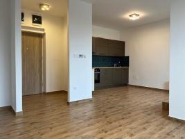 Penthouse lakás kiadó!