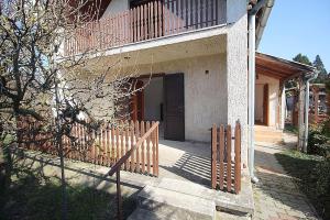 Eladó rábaparti nyaraló, horgászház